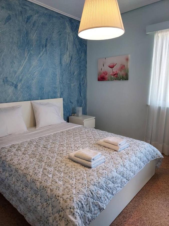 Oikika B10 Apartment Artemida  Ngoại thất bức ảnh