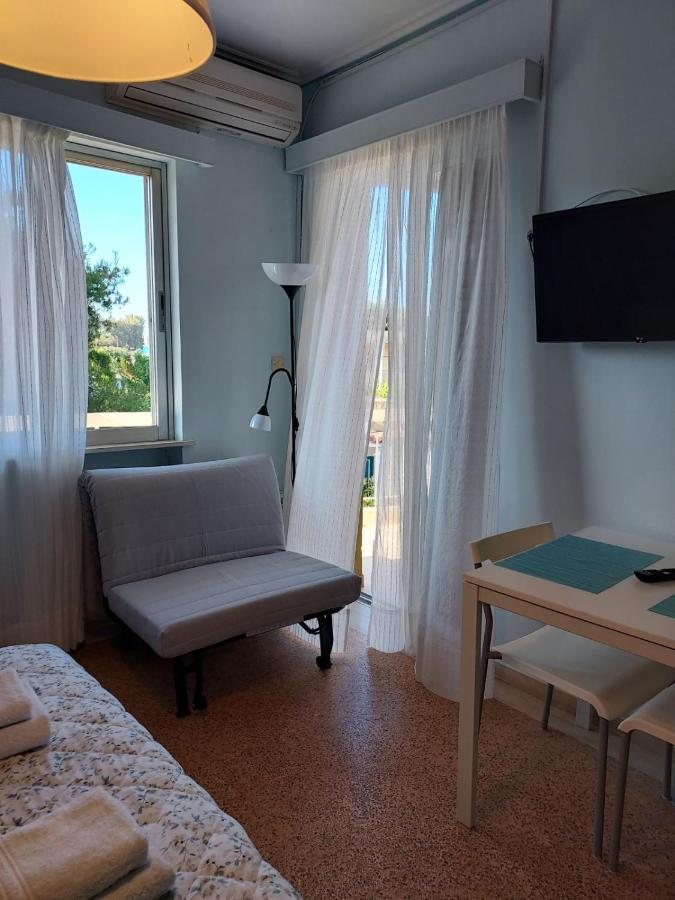 Oikika B10 Apartment Artemida  Ngoại thất bức ảnh