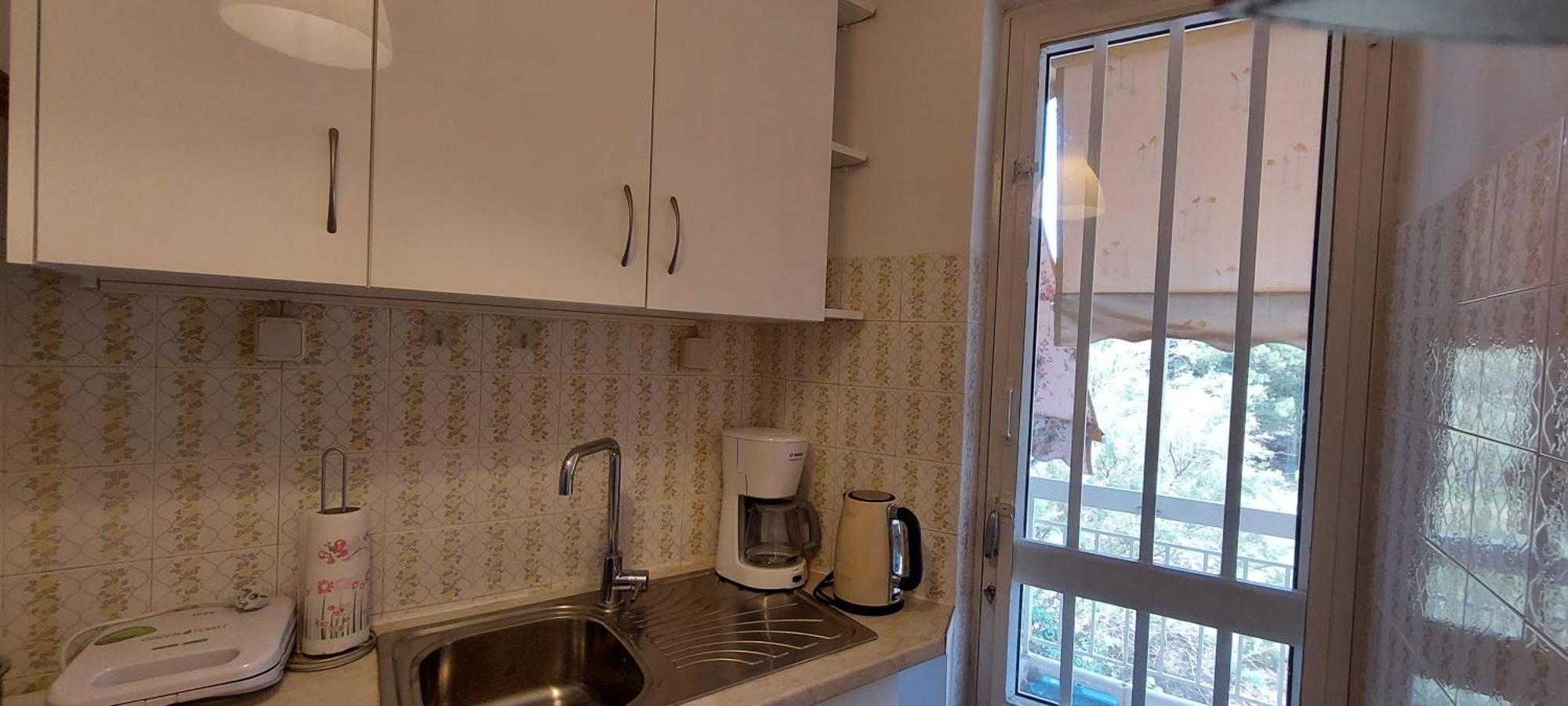 Oikika B10 Apartment Artemida  Ngoại thất bức ảnh